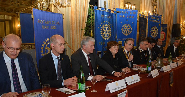 https://www.rotarybarisud.org/rbs/images/articoli/2015/21_03_2016/21032016_1.png