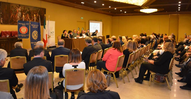 https://www.rotarybarisud.org/rbs/images/articoli/2015/23_05_2016/23_maggio_3.png