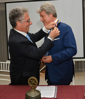 https://www.rotarybarisud.org/rbs/images/articoli/2015/27_06_2016/foto_articolo/20160627_17.png