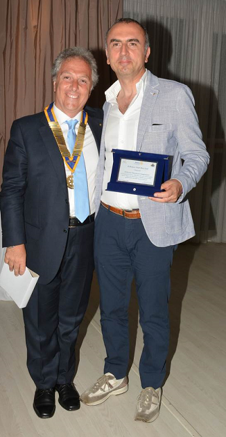 https://www.rotarybarisud.org/rbs/images/articoli/2015/27_06_2016/foto_articolo/20160627_9.png