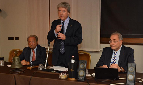 https://www.rotarybarisud.org/rbs/rbsblog/a-r-2016-2017/foto-articolo